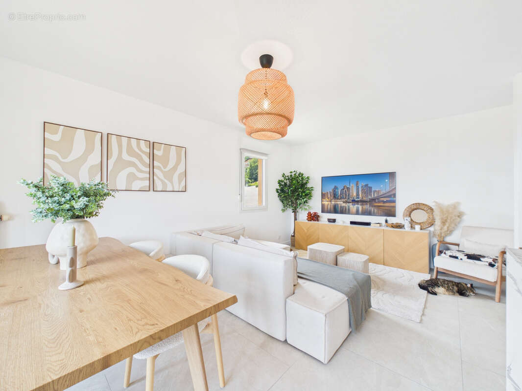 T3 entièrement rénové   68 m2   Balcon avec vue dégagée - photo 2