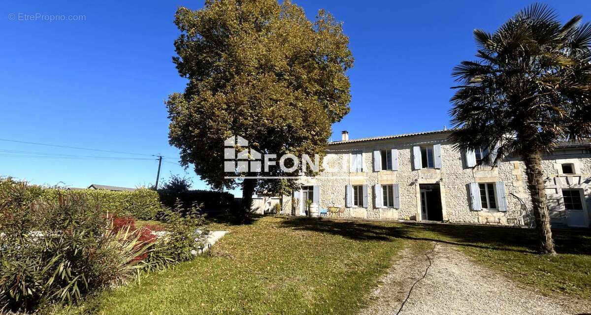 Maison à ALLAS-CHAMPAGNE