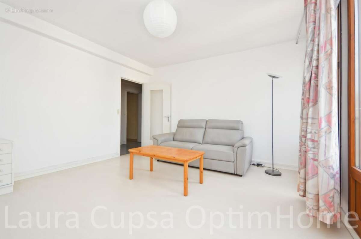 Fresnes - 3 pieces - 61,76 m² - dernier etage - balcon, cave et parking. en option un box - photo 3