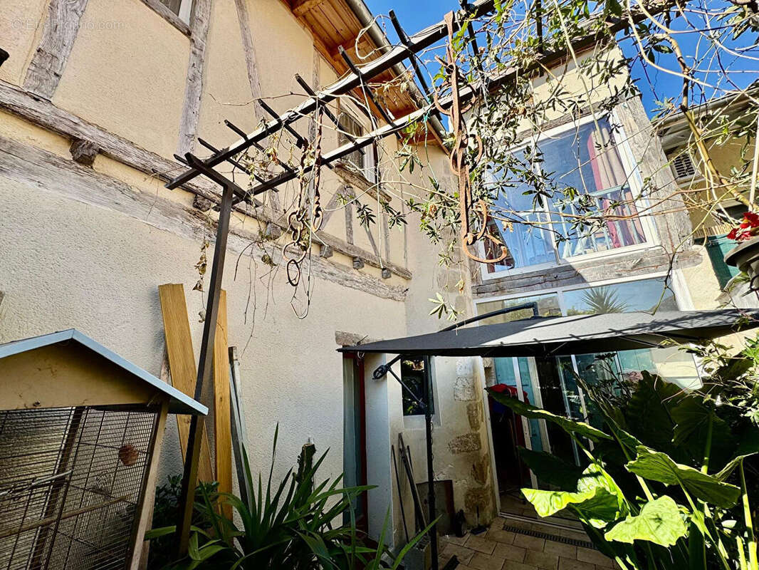 Maison à VILLENEUVE-SUR-LOT