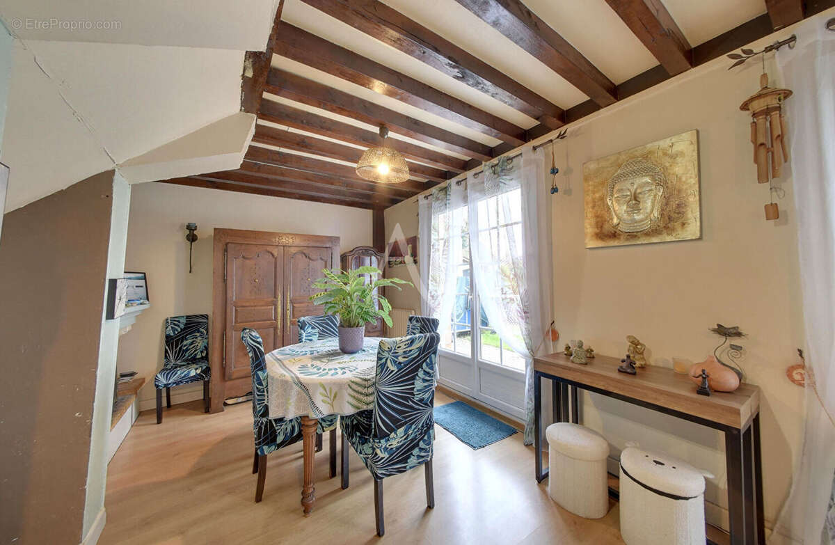 Maison à OZOIR-LA-FERRIERE