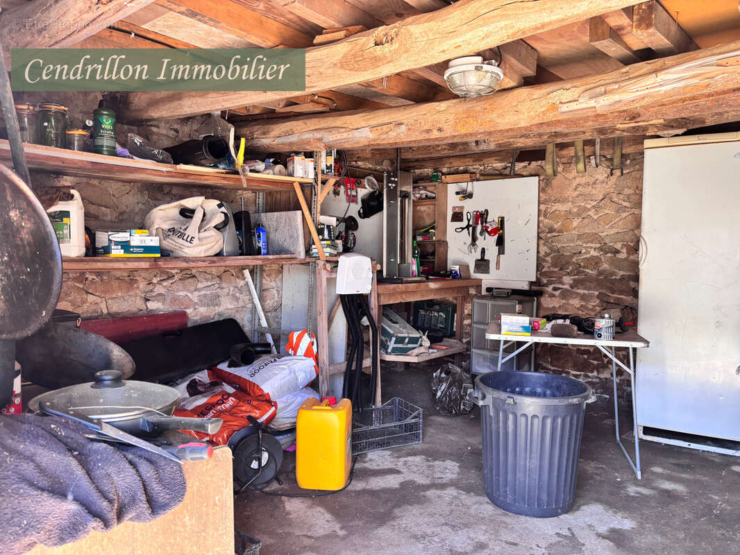 Maison 60m2. rénovée, avec jardin et dépendance. - photo 12