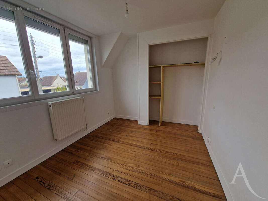 Maison à MONDEVILLE