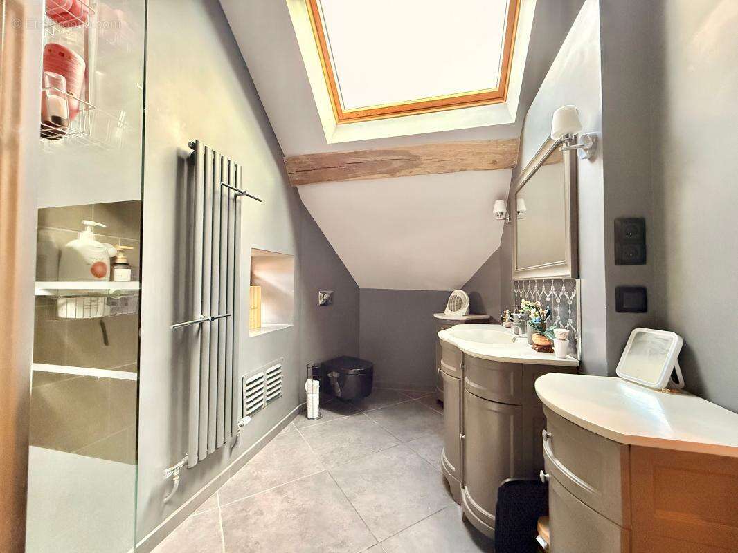Charmant appartement en triplex de trois chambres – Alliance parfaite entre le cachet de l'ancien et le confort moderne - photo 12