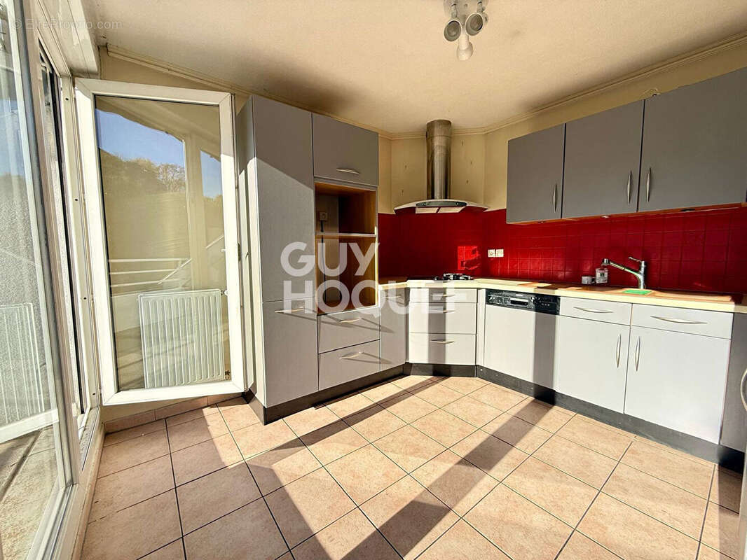 Appartement Chambéry 4 pièces centre ville de 100.80 m2 - photo 4