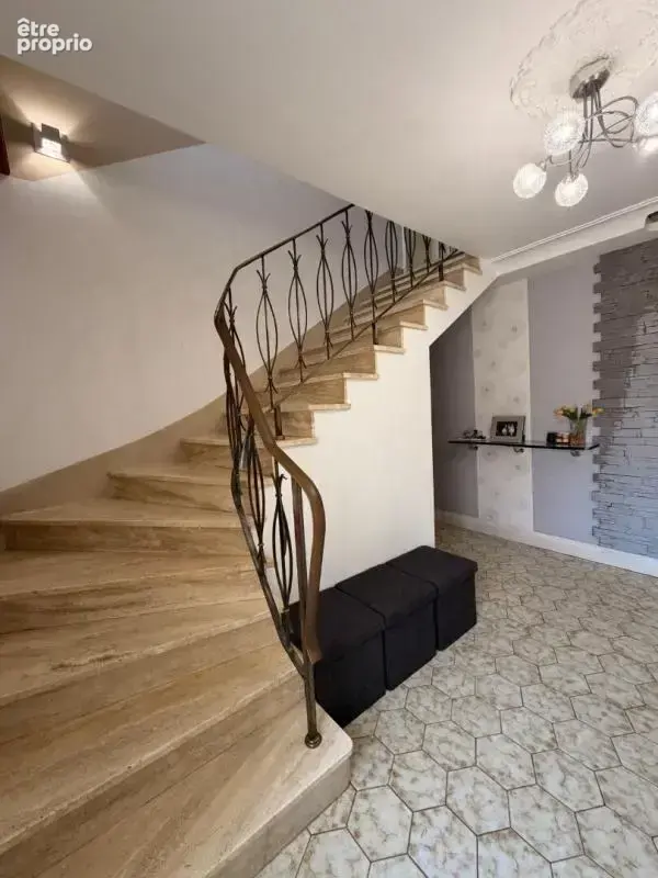 Maison à Cholet 7 piéces a 160m² - photo 2