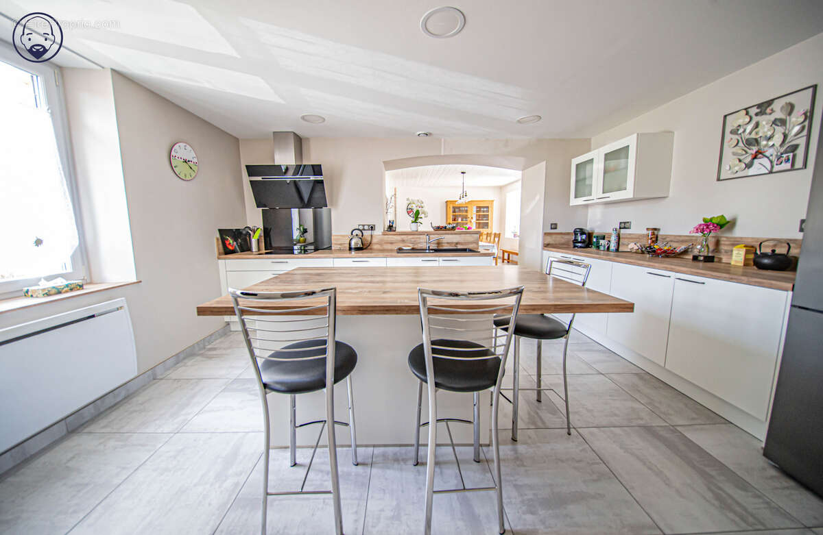 Grande maison de village rénovée avec goût, située sur l'axe Commercy/Ligny-en-Barrois - photo 4