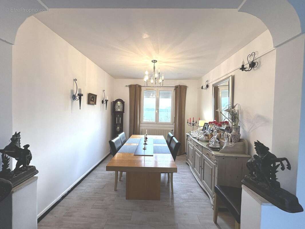 Salle à manger - Maison à LAUZUN