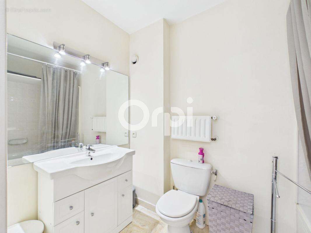 Appartement à MANDELIEU-LA-NAPOULE