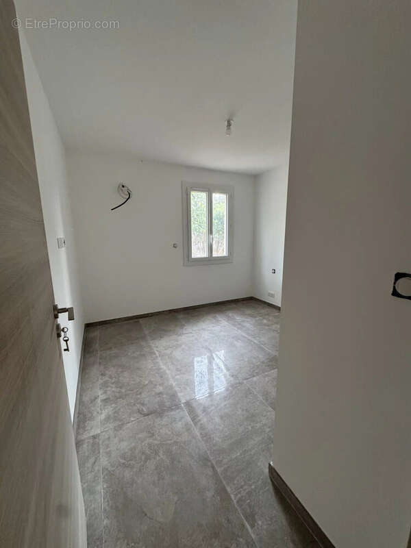 Maison 82 m² à Aleria  - photo 8