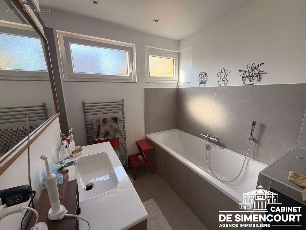 Maison à DURY