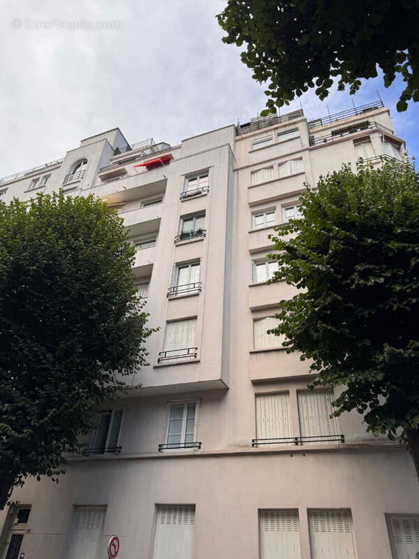 Appartement à NEUILLY-SUR-SEINE
