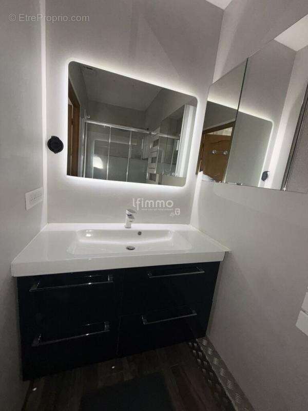 Maison à QUIEVRECHAIN