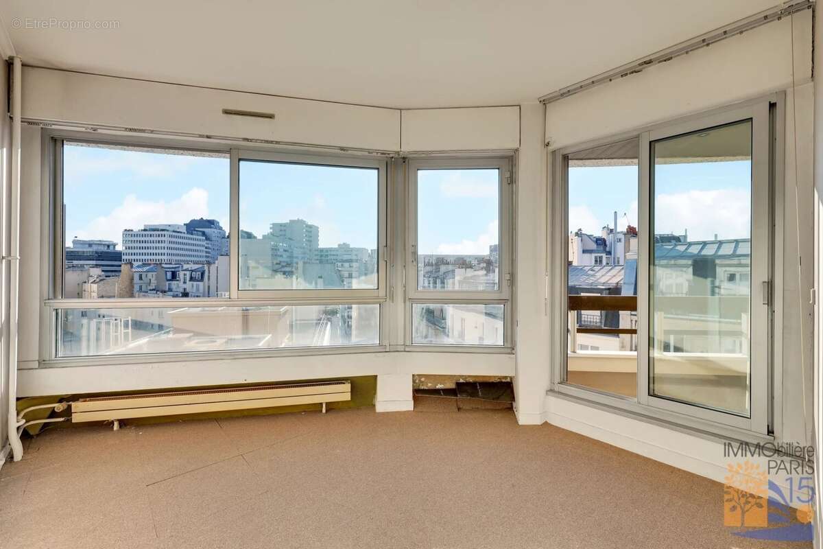 Appartement à PARIS-15E