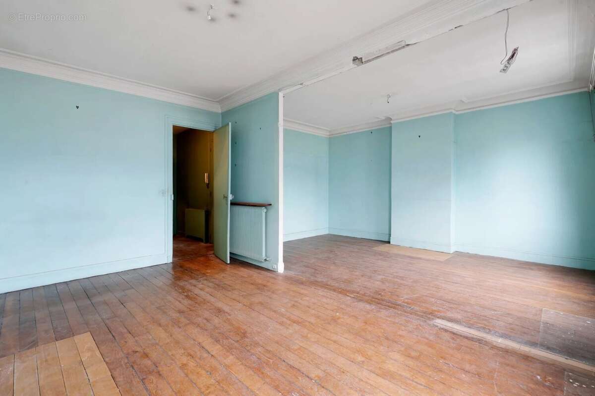 Appartement à PARIS-17E