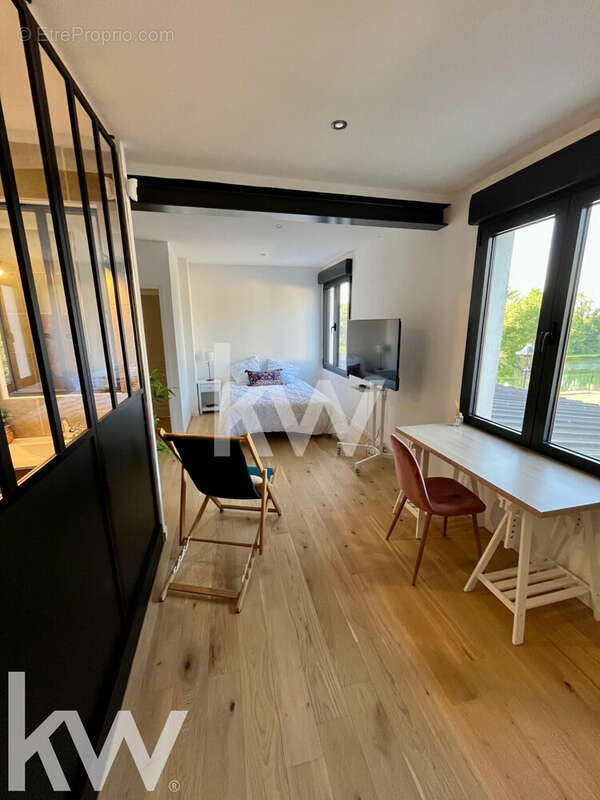 Appartement 153 m² à Saint-Hilaire-Saint-Mesmin  - photo 8