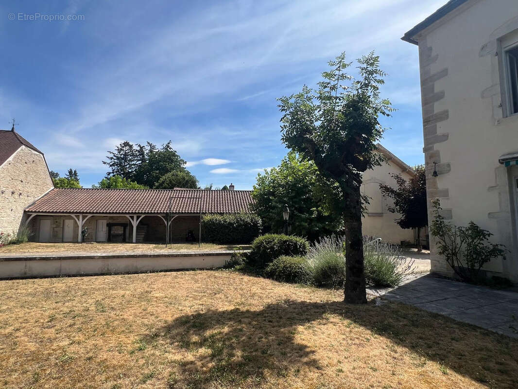 Maison / Propriété avec parc - Arc sur Tille - photo 14