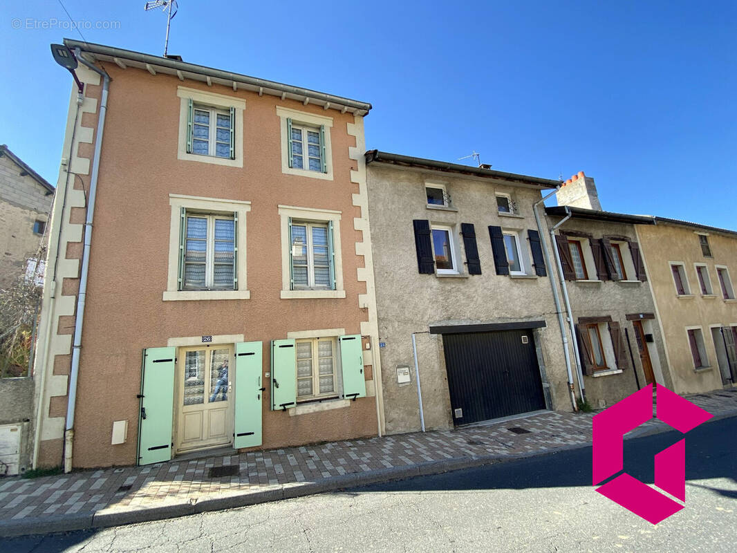 Maison à CRAPONNE-SUR-ARZON