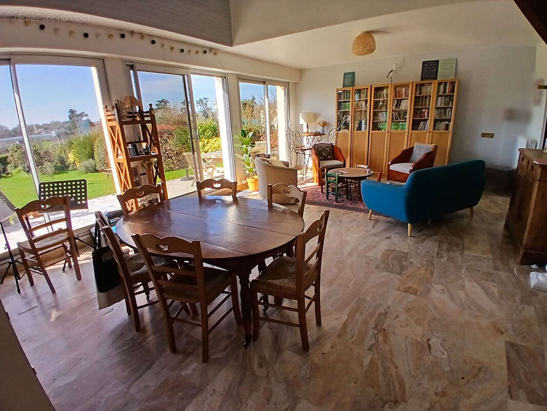 Maison à LE RELECQ-KERHUON