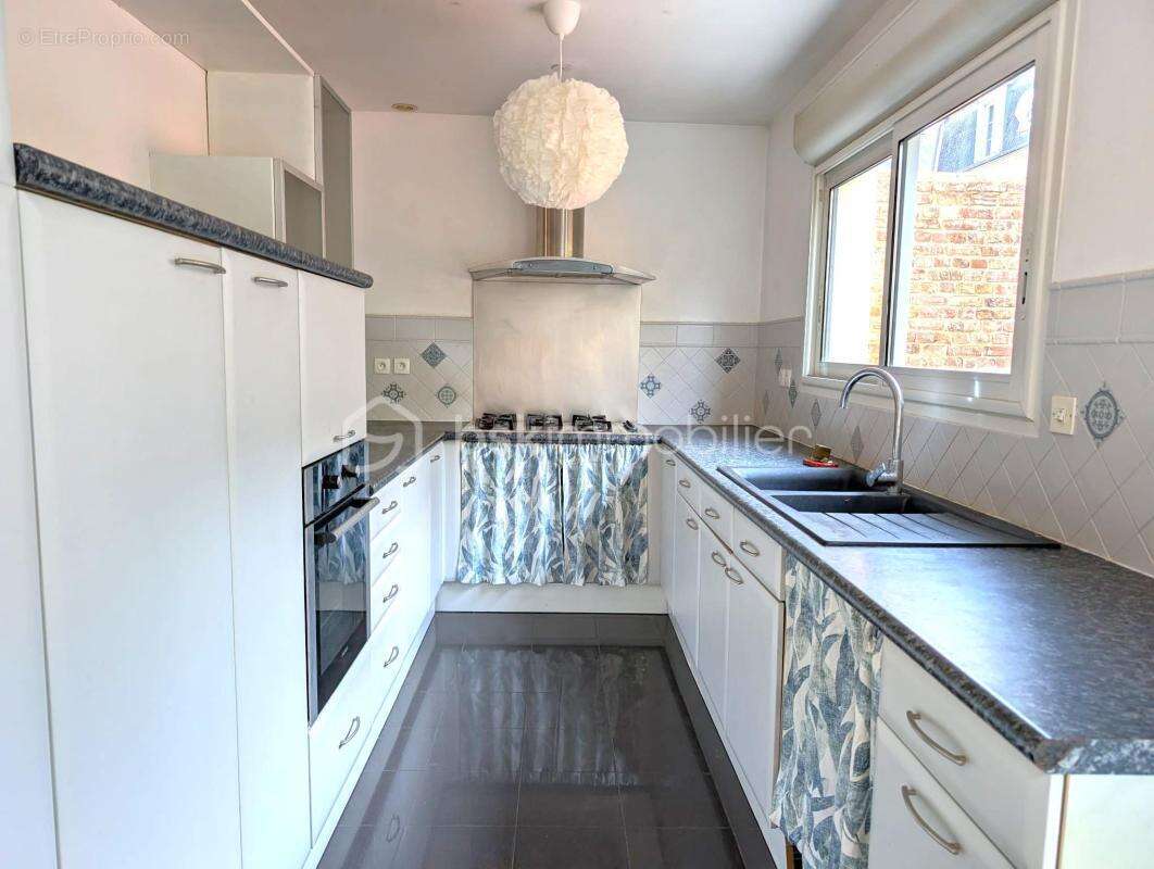 Maison familiale - 4 ch - Bureau - Cour - Centre-ville - Quartier Danton - DPE B - photo 6