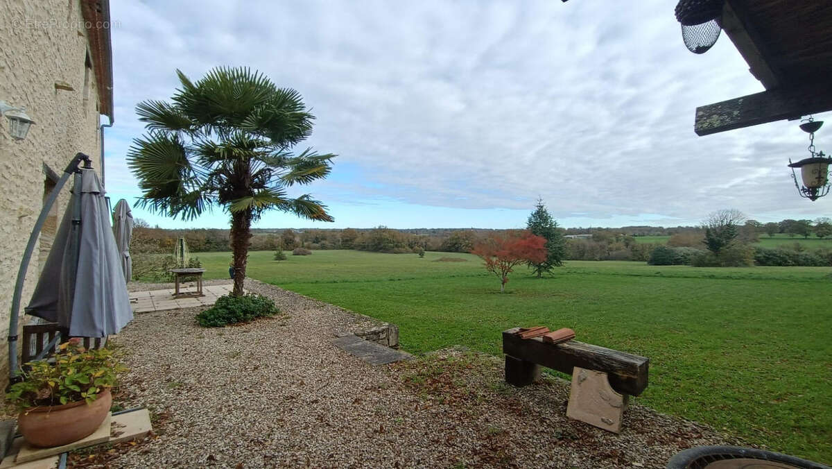 Maison à SAINT-CLAUD