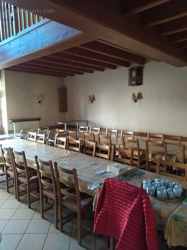 Commerce à VARACIEUX