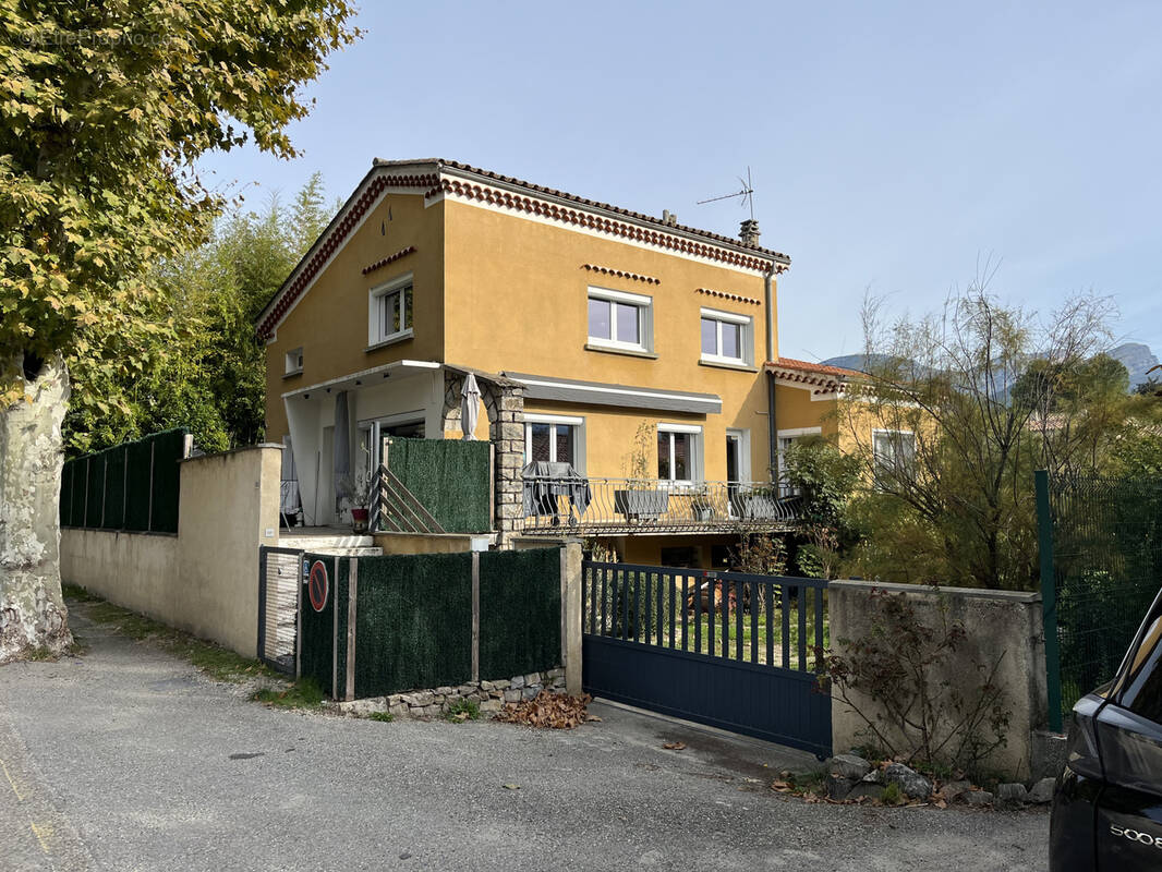 Maison à BOURDEAUX