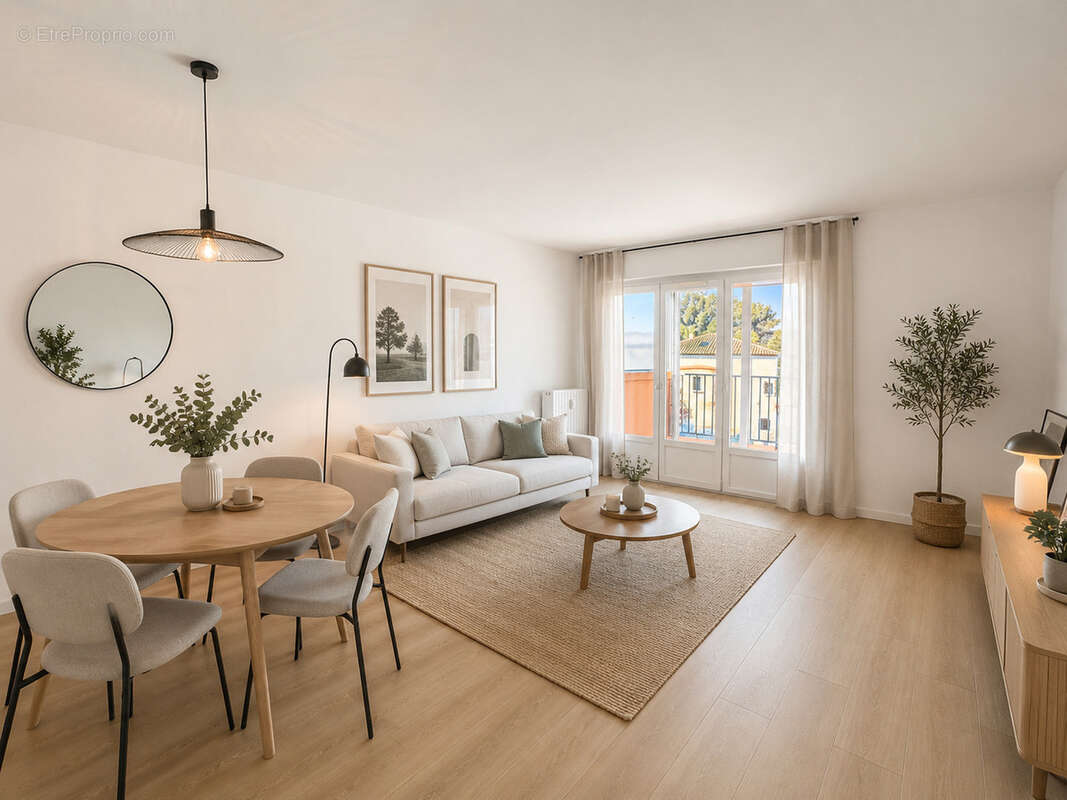 Appartement à SIX-FOURS-LES-PLAGES