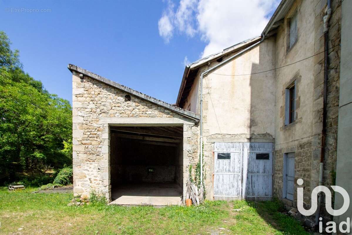 Maison 260 m² à Vertolaye  - photo 5