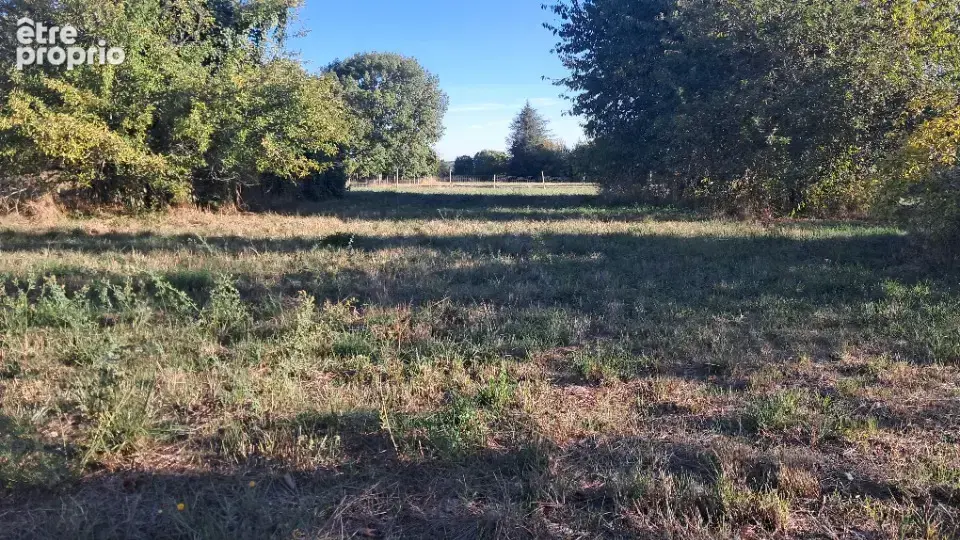 Terrain à OZILLAC