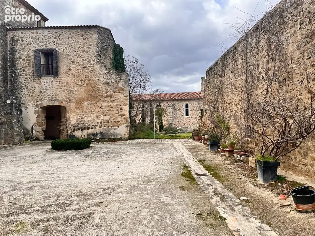 Château du XVIe siècle partiellement rénové - photo 19