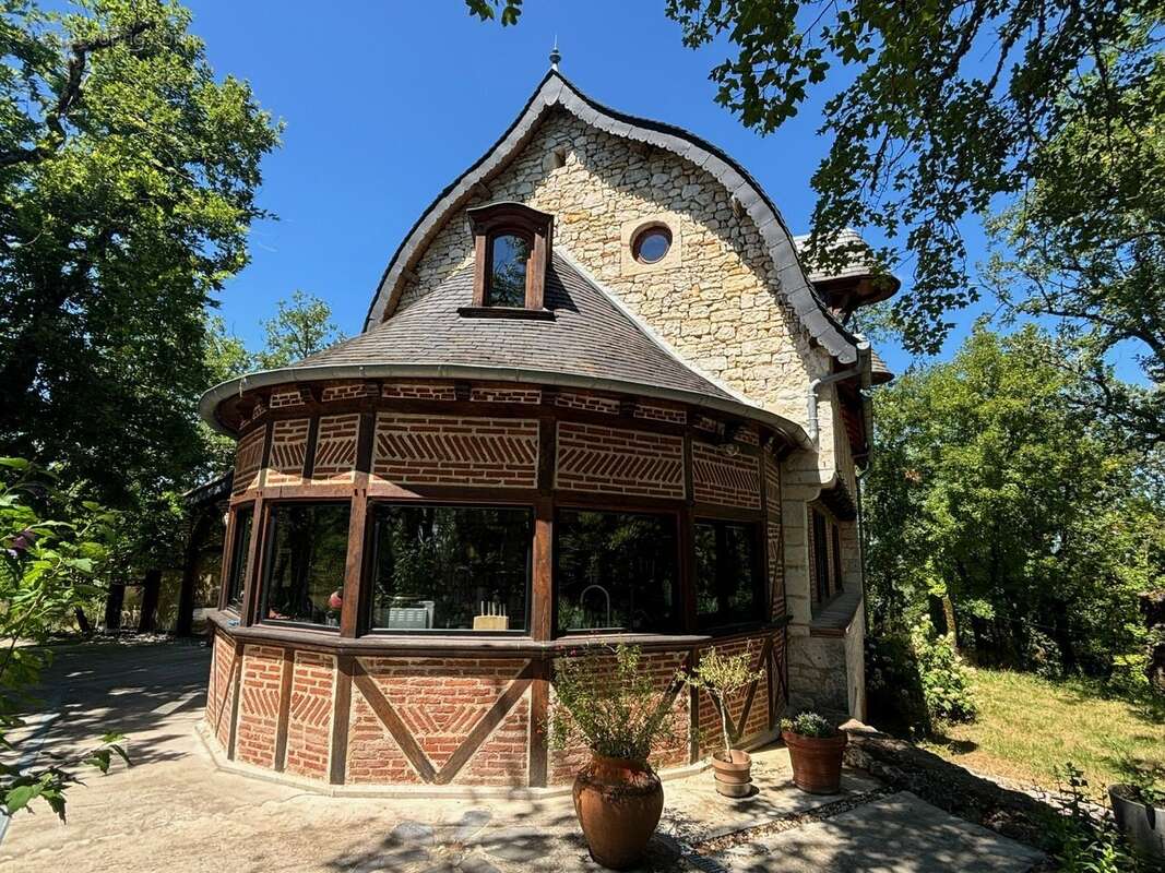 Maison 18e Siècle avec 8,5ha - photo 4