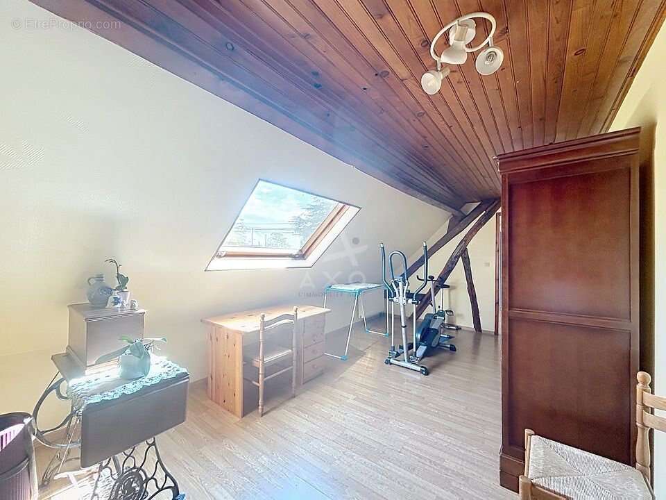 Maison à LUPLANTE