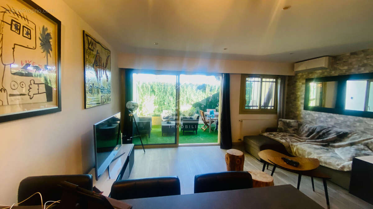 Appartement à LE CANNET