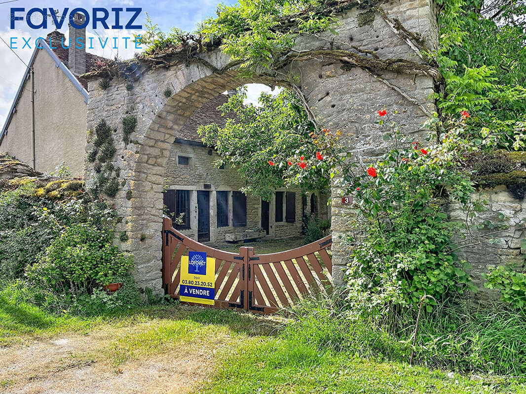 Maison à MARCILLY-OGNY