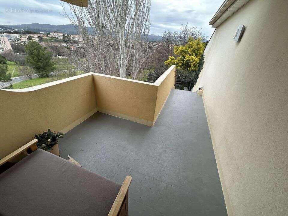 t4 - haut bois - 13013 - jardin- box - garage - terrasse - clim - Appartement à MARSEILLE-13E