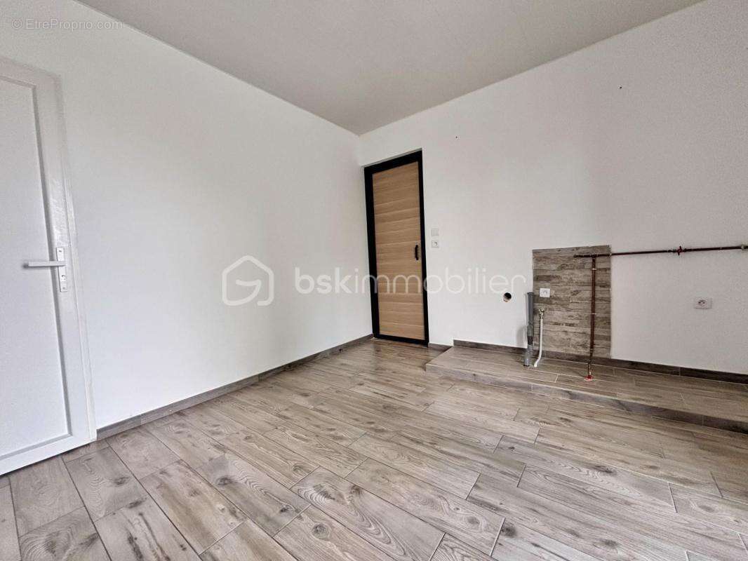 Maison à DOUCHY-LES-MINES