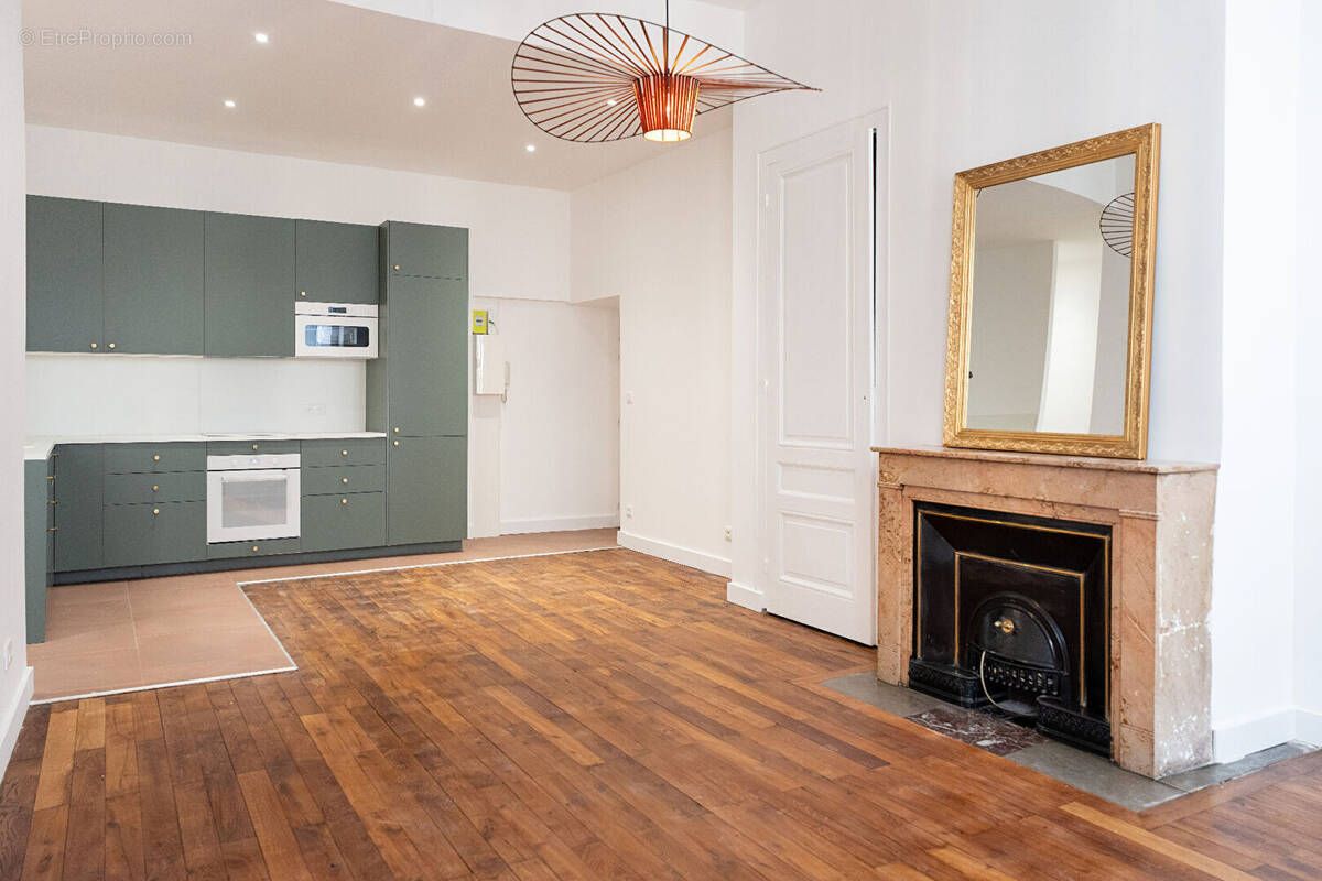 Appartement à LYON-1E