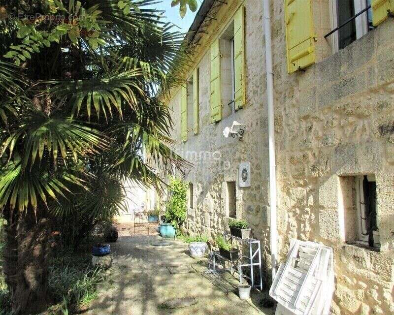 Maison à SAINT-ANDRE-DE-CUBZAC