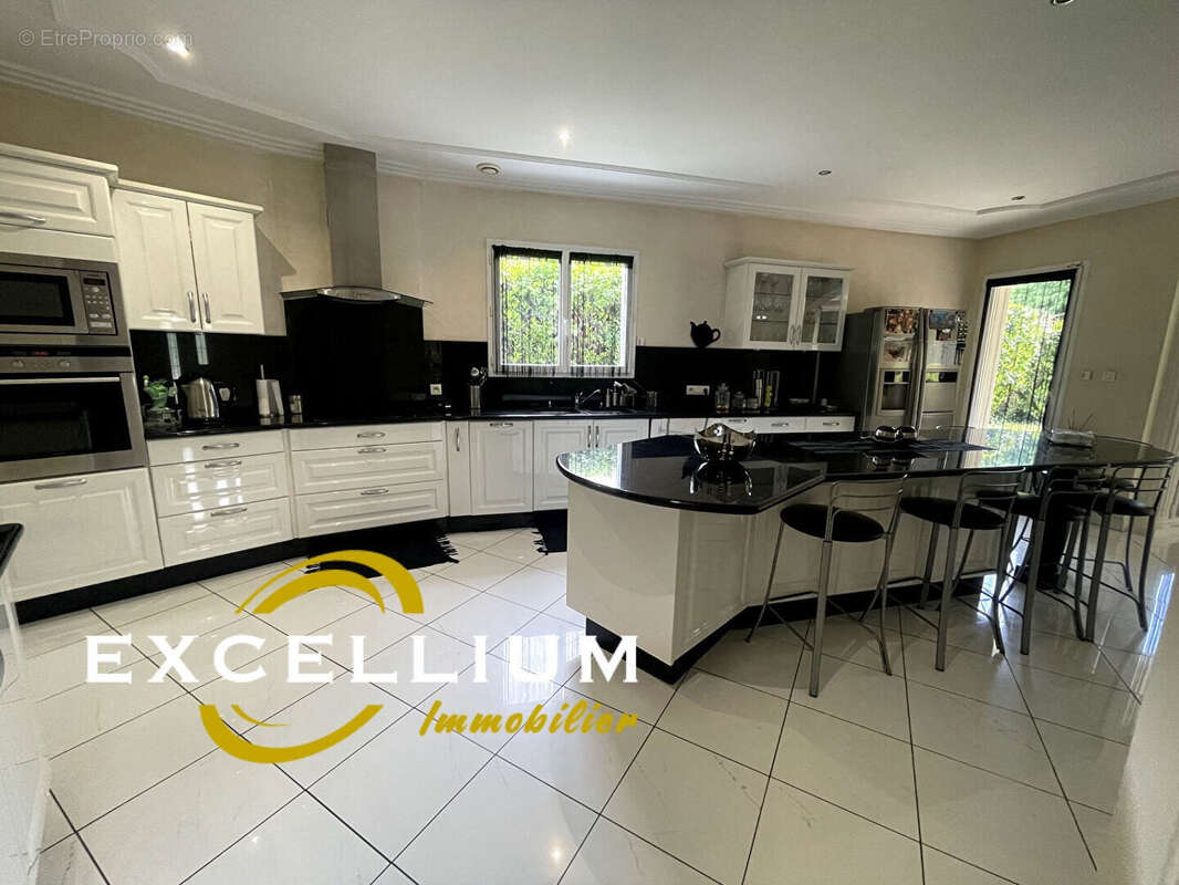 Maison à ROCHETAILLEE-SUR-SAONE