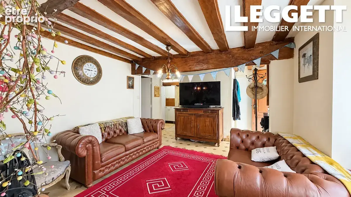 Charmante maison de caractère avec dépendances, terrain et piscine chauffée - photo 3