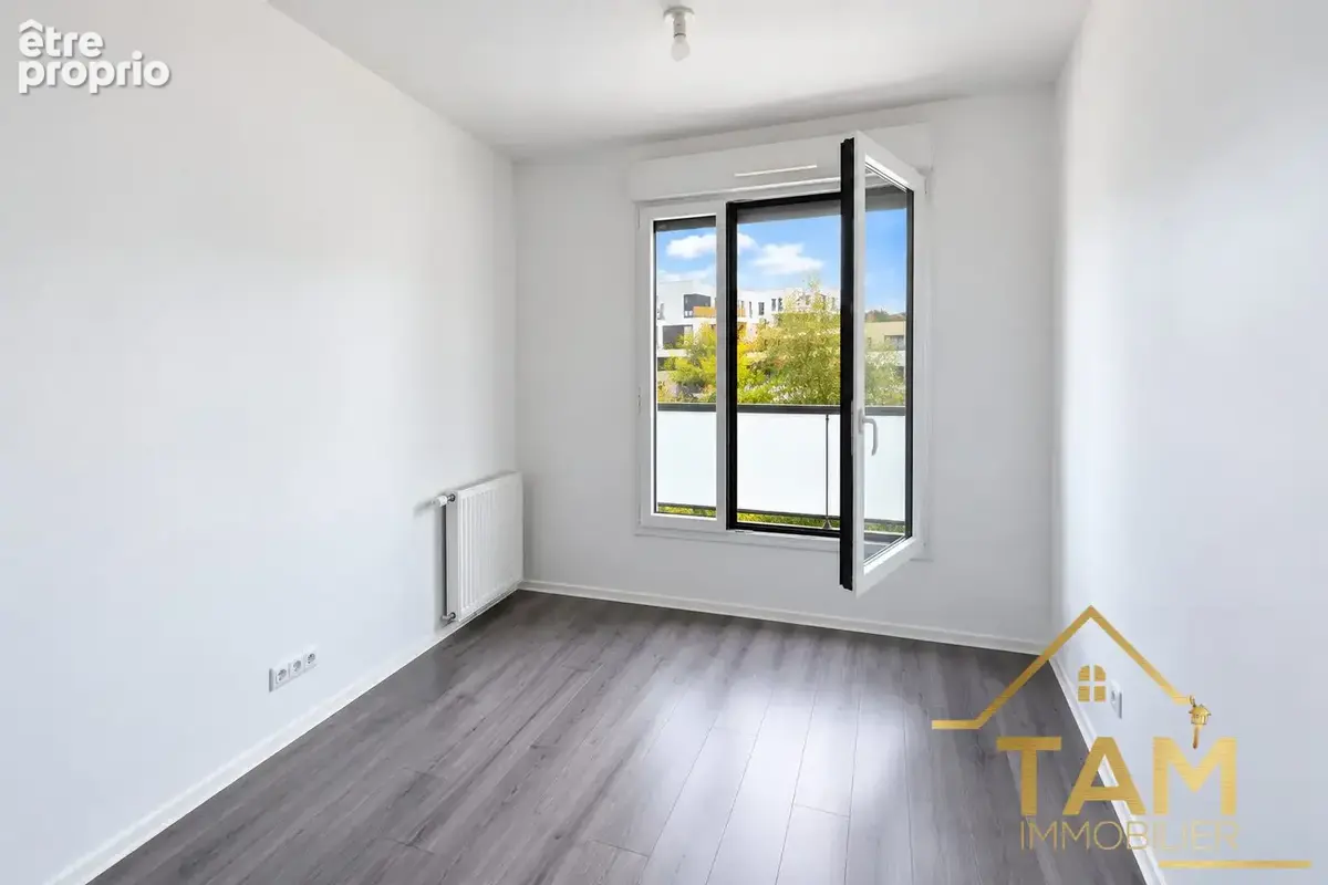 Appartement 3 pièces 60 m² à vendre à Saint-Cyr-L'ecole (78210) - photo 9