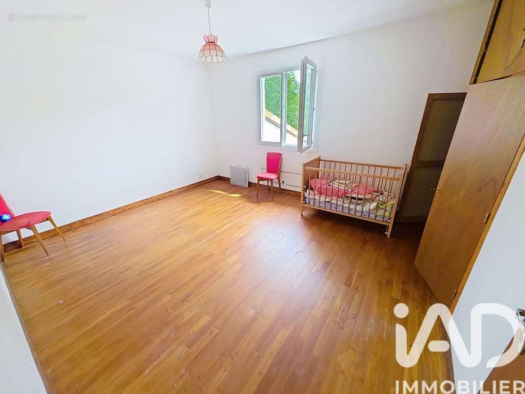 Maison 90 m² à Javerlhac-Et-La-Chapelle-Saint-Robert  - photo 7
