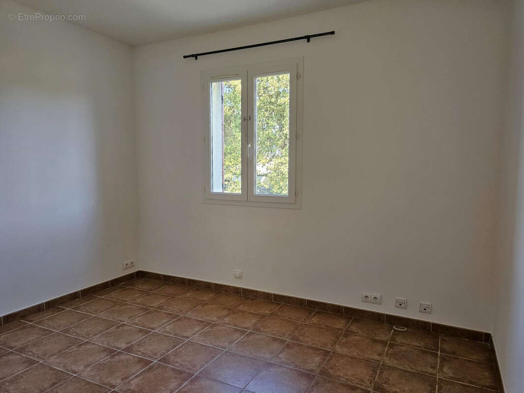 Maison à CAMARET-SUR-AIGUES