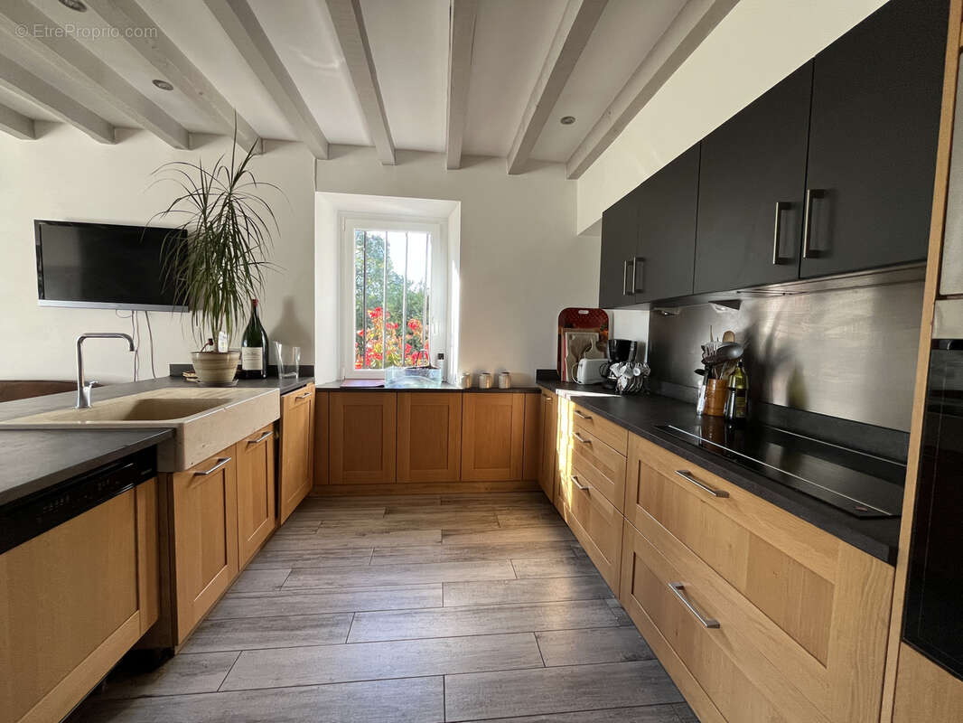 Maison à SAINT-GEORGES-LES-BAINS