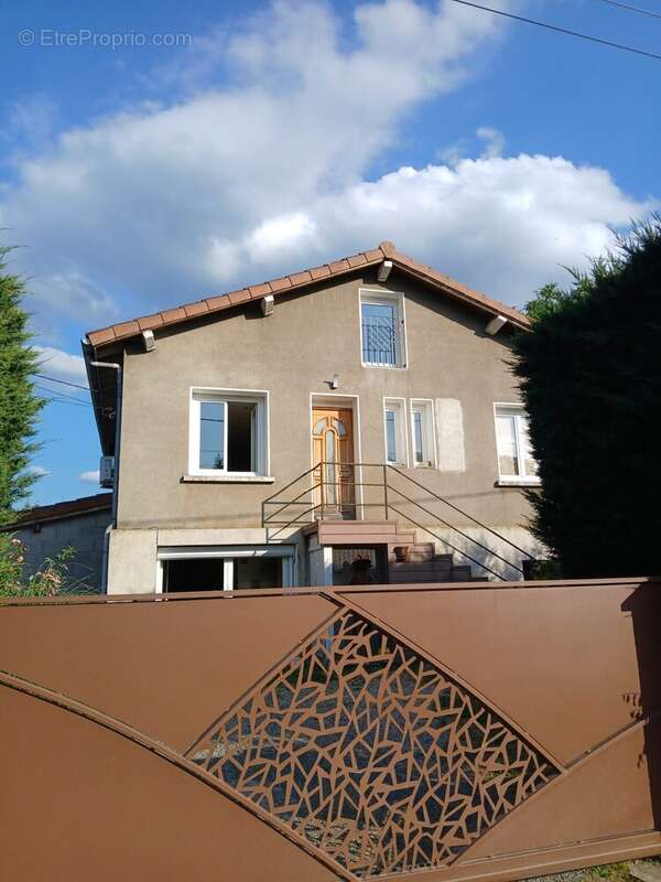 Maison 225 m² à Retournac  - photo 8