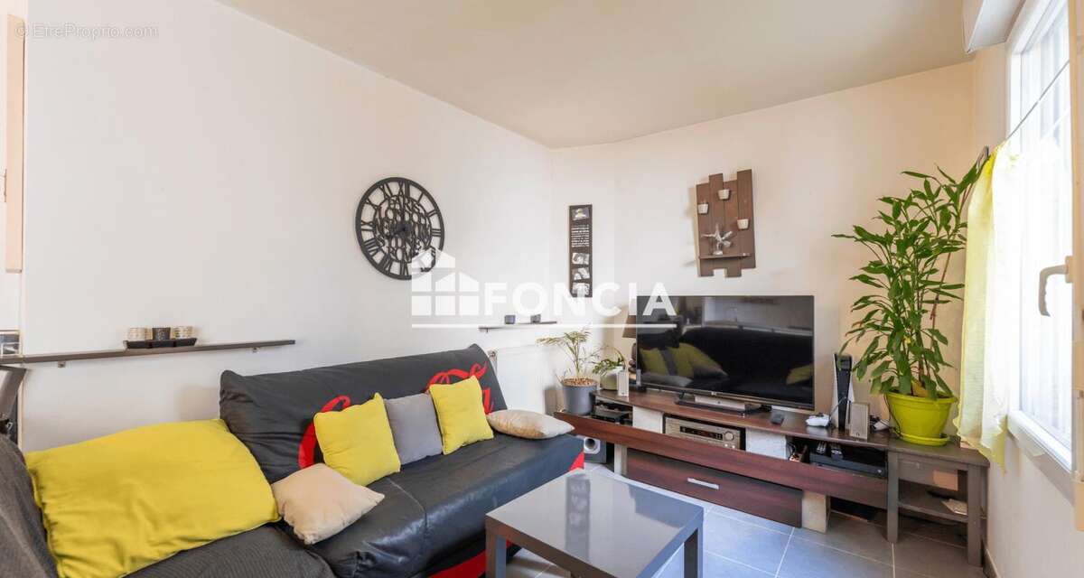 Appartement à LE PLESSIS-TREVISE