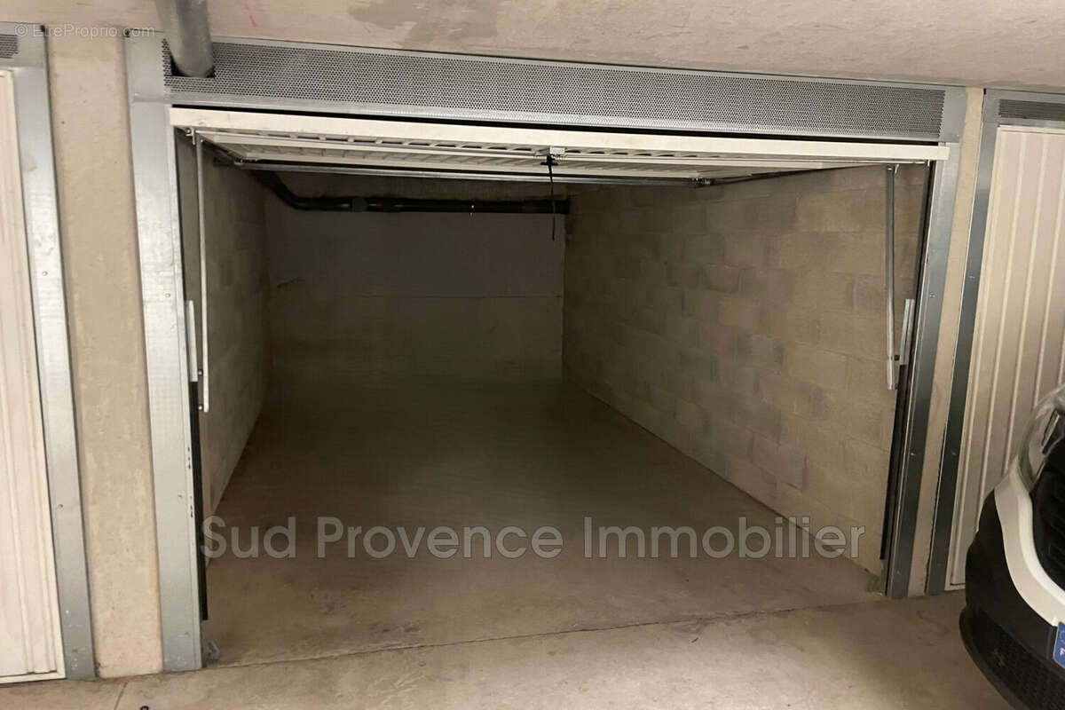 Parking à ANTIBES