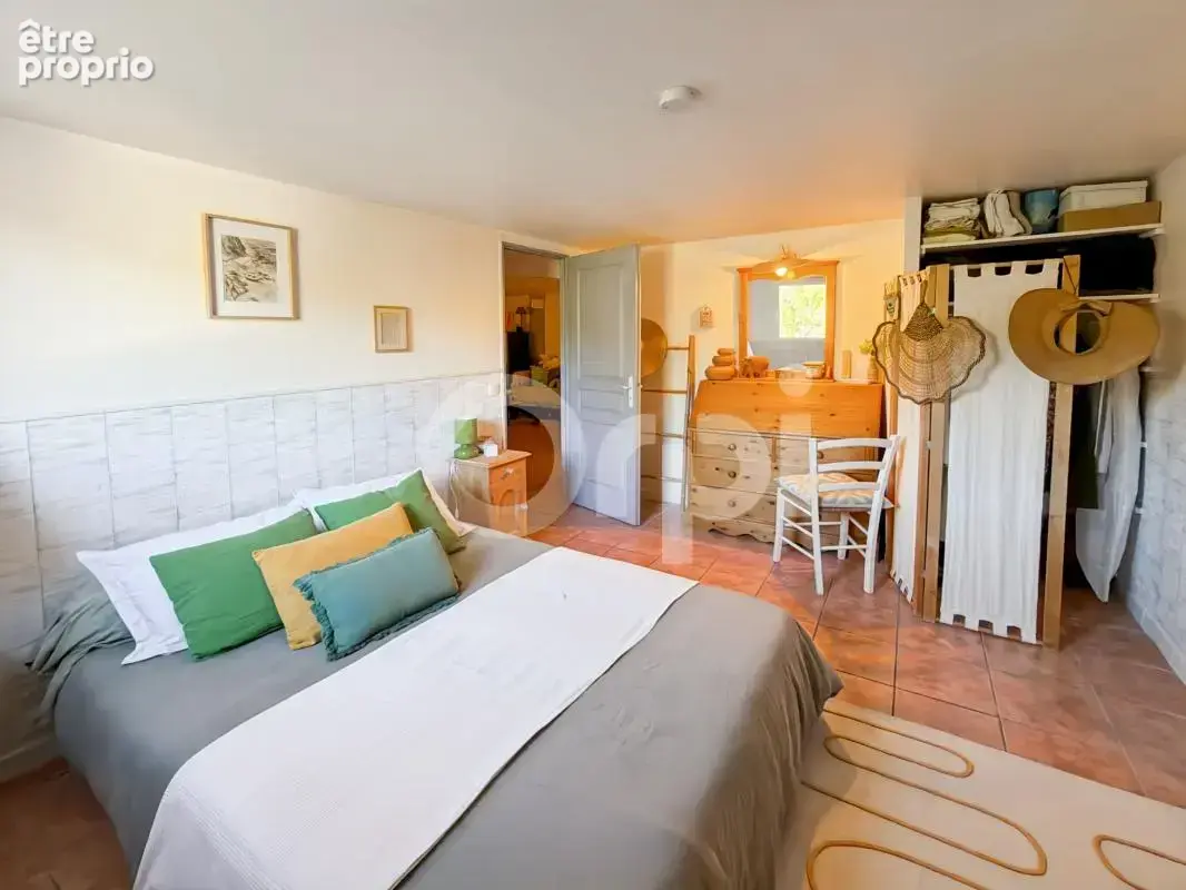 COUP DE COEUR – Maison familiale de 200 m² avec piscine, vue panoramique et T2 indépendant - photo 16