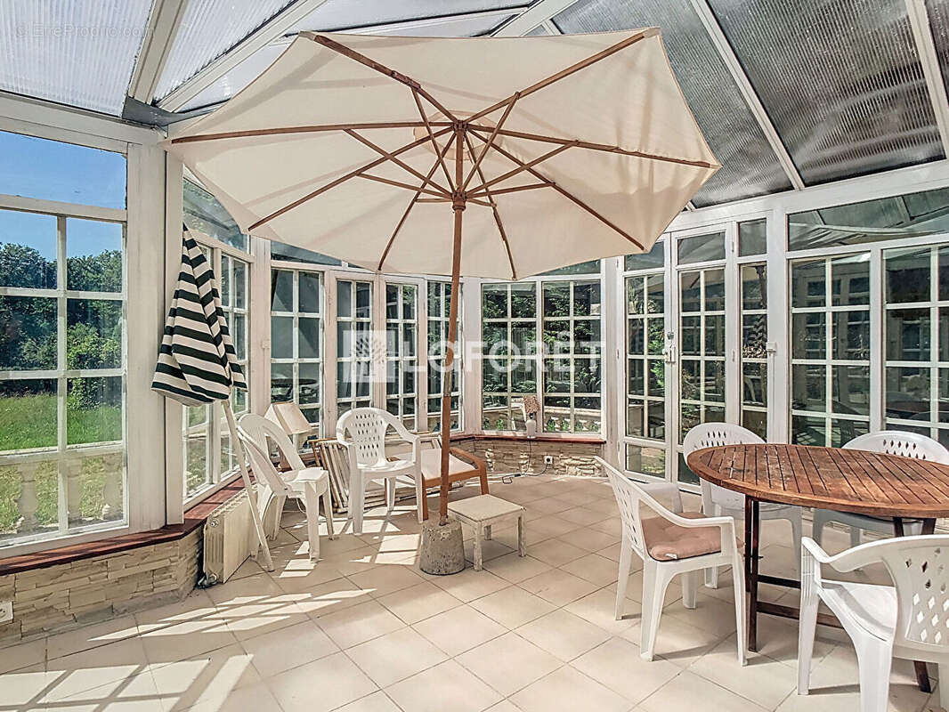 Villa Cour Cheverny 10 pièces - photo 2